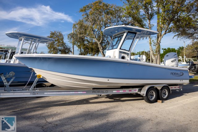 New 2024 Robalo  Boat for sale